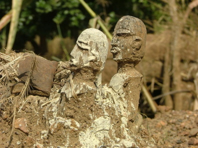 Dachaltar-Figuren von Dikôté in Wabildouo