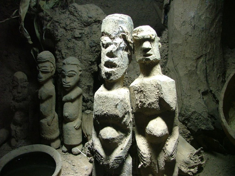 Großes Altarcouple von Larpouo